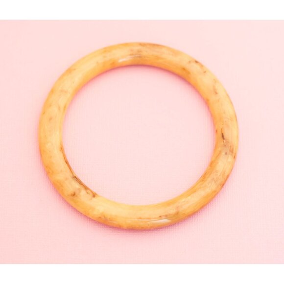 Minimalist Gold Tone Scarred Ring Bangle | 7.85 Inch | Avon H9 - Picture 1 of 5